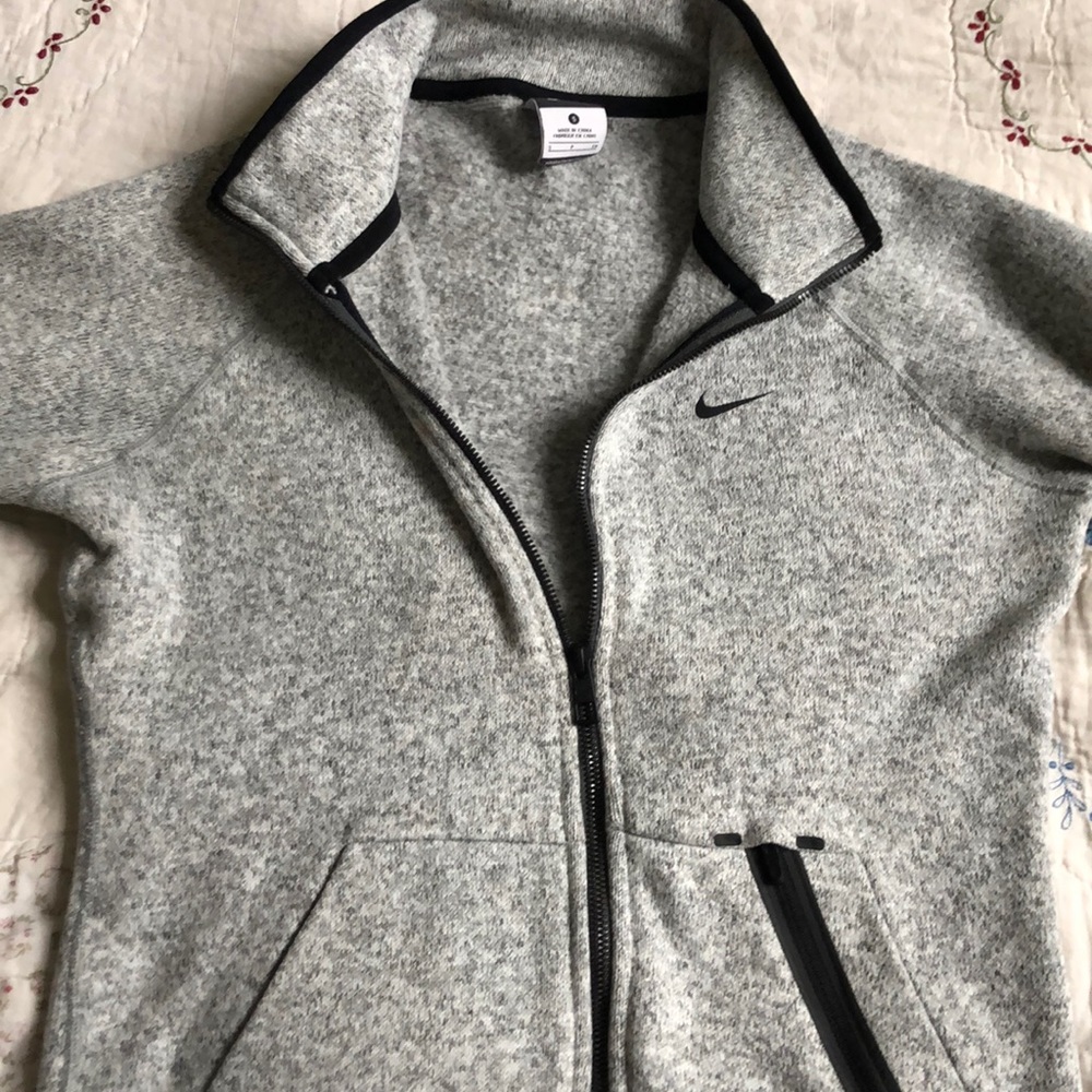 Nike jacket - Picture 3 of 7